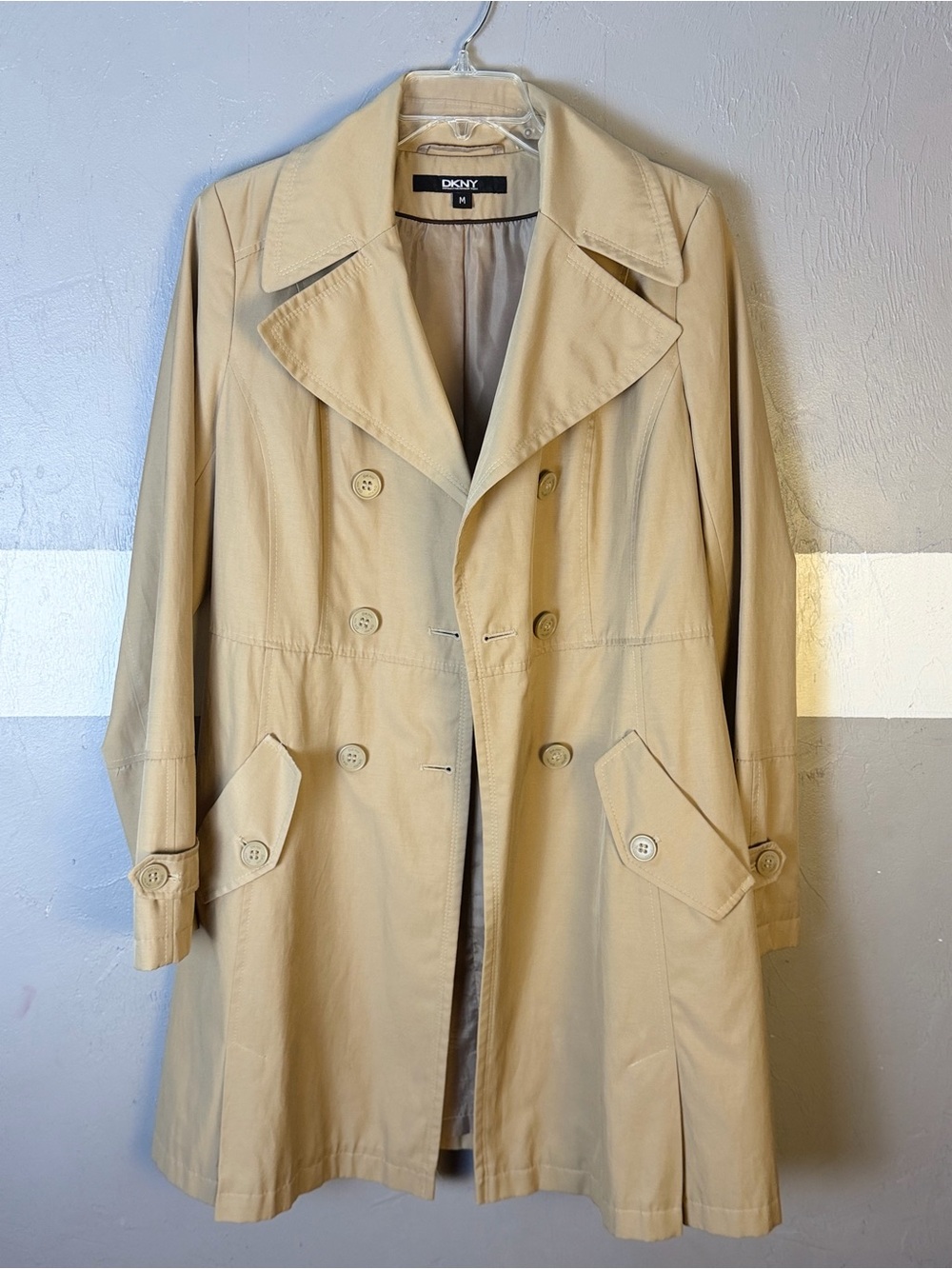 DKNY Kahki Double-Breasted Trench Coat size Medium - Picture 2 of 15